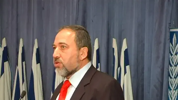 חילופי שרים במשרד החוץ