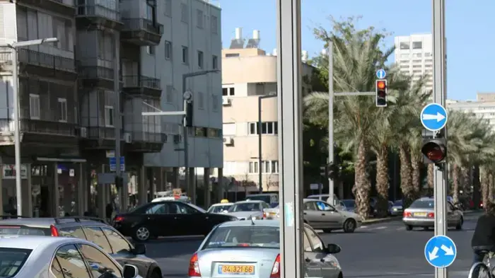 שביל אופניים מצוייר תל אביב שביל אופניים מצוייר תל אביב