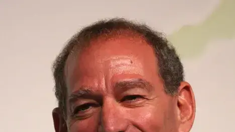 גיורא עופר מנכ"ל בנק דיסקונט