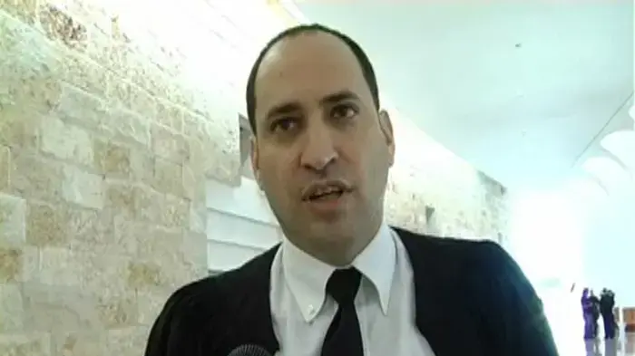 יואב ספיר 