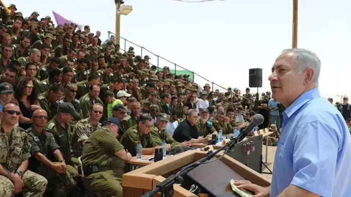 ראש הממשלה בנימין נתניהו בתרגיל חיל היבשה בדרום