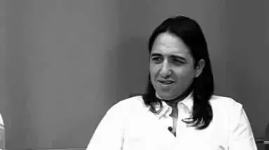 בראש ובראשונה  אורן זריף