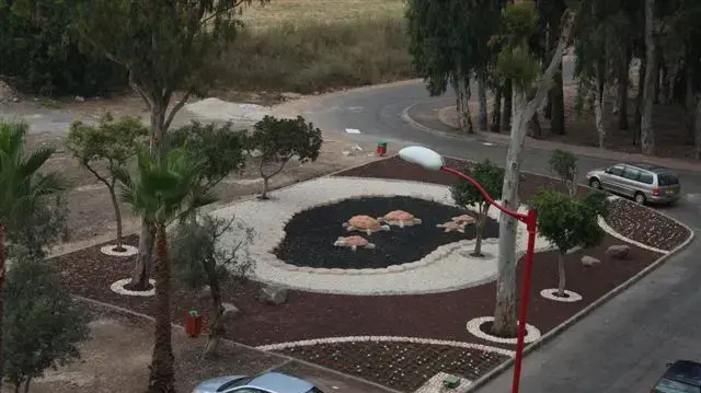 פיסול סביבתי בקריית ביאליק פיסול סביבתי בקריית ביאליק