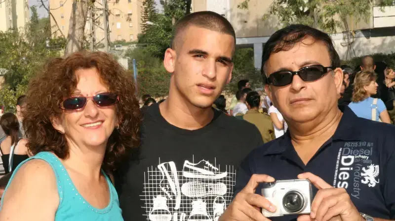 עומר צריקר