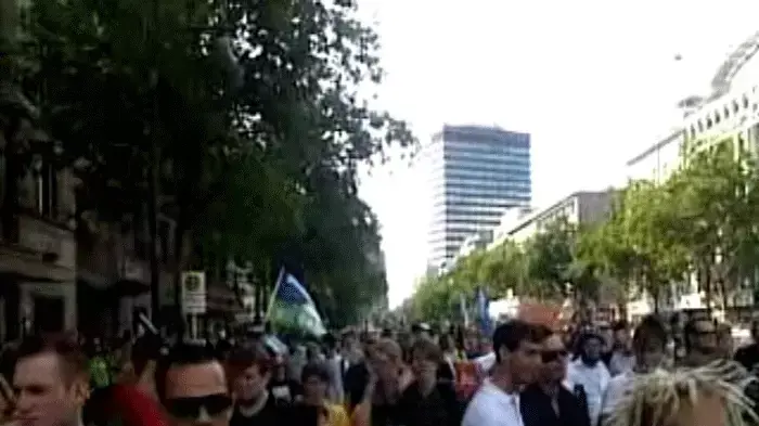 עצררת הזהדות בברלין עם קורבנות הרצח בת"א
