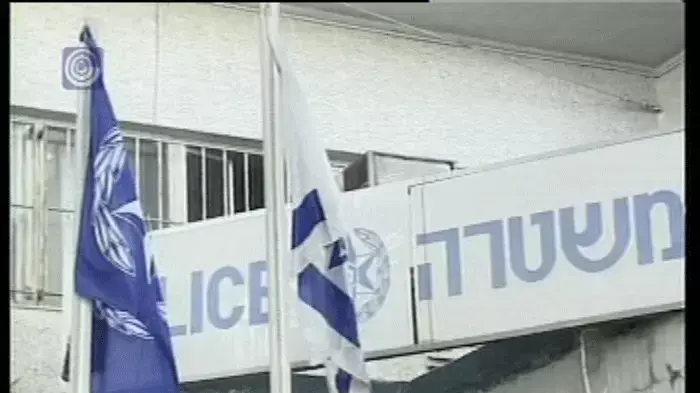 האלימות משתוללת ברחובות