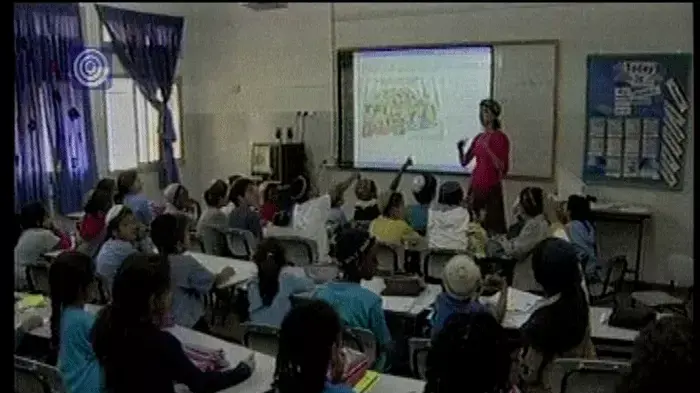 בבתי הספר נערכים לשפעת החזירים