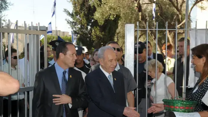 פרס פותח את שנת הלימודים