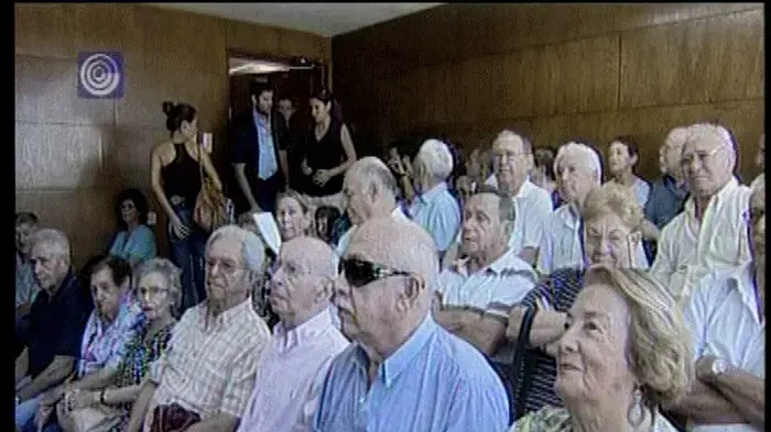 ילדי טהרן נאבקים על זכותם לקבל את כספי הפיצויים מגרמניה