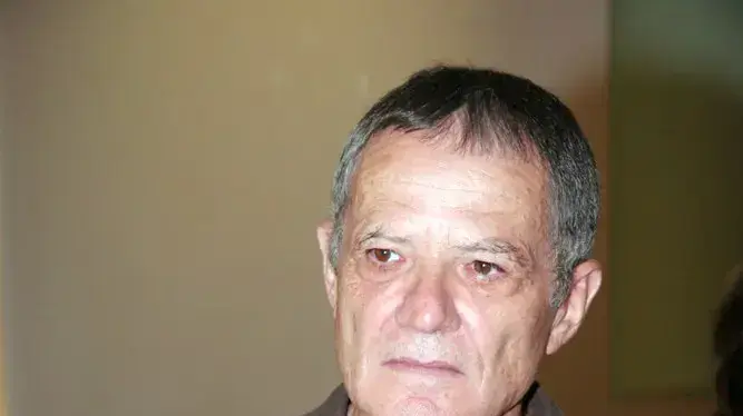 מנשה רז