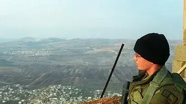 חייל צופה על העיר שכם חייל צופה על העיר שכם