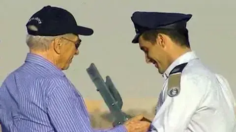 סיום קורס טייס אסף רמון