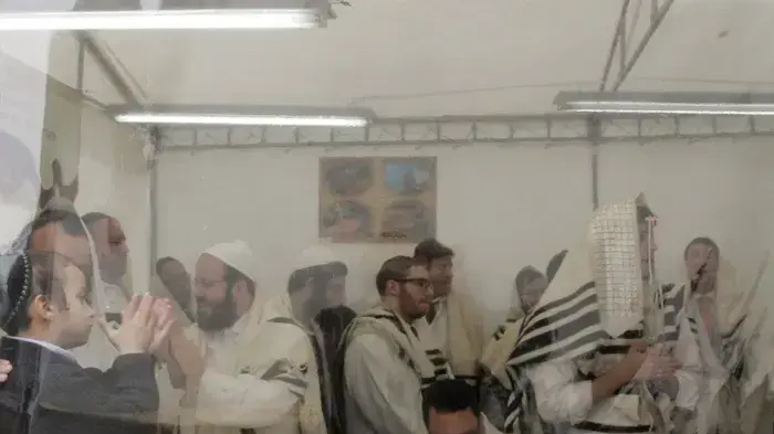 חסידי ברסלב חוגגים ראש השנה באומן