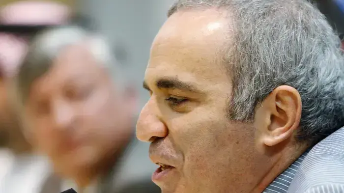 קרב פסגה בשחמט בין גארי קספרוב לואלרי קרפוב