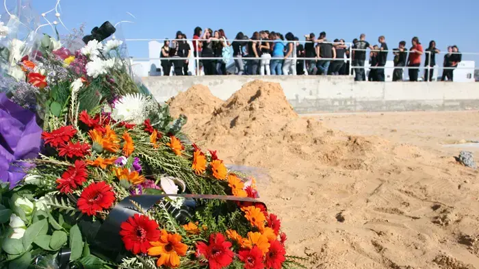 הלוויה של לאה דרנקין מאשקלון שנאנסה ונרצחה סמוך לקיבוץ זיקים 