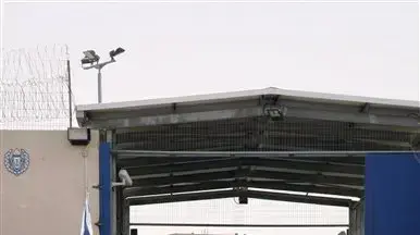 אסירות פלסטינאיות משוחררות בדרכן ממחנה עופר