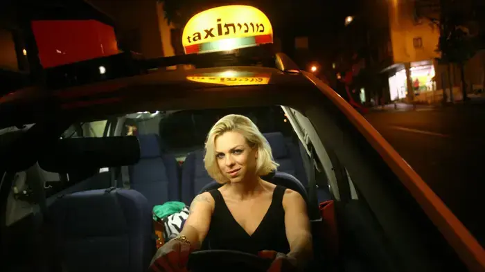 אילנה ברקוביץ מתוך "מונית הקצב" אילנה ברקוביץ מתוך "מונית הקצב"