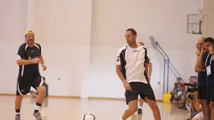 בכירי המטכ"ל משחקים קט רגל במסגרת אליפות צה"ל למפקדים בוינגייט אוקטובר 2009