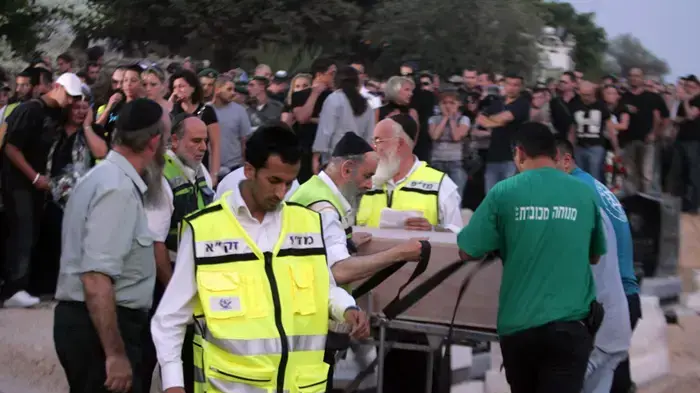 משפחת אושרנקו הובאה למנוחות בבית העלמין בראשון לציון אוקטובר 2009