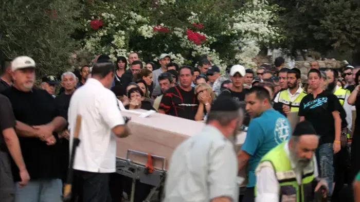 משפחת אושרנקו הובאה למנוחות בבית העלמין בראשון לציון אוקטובר 2009