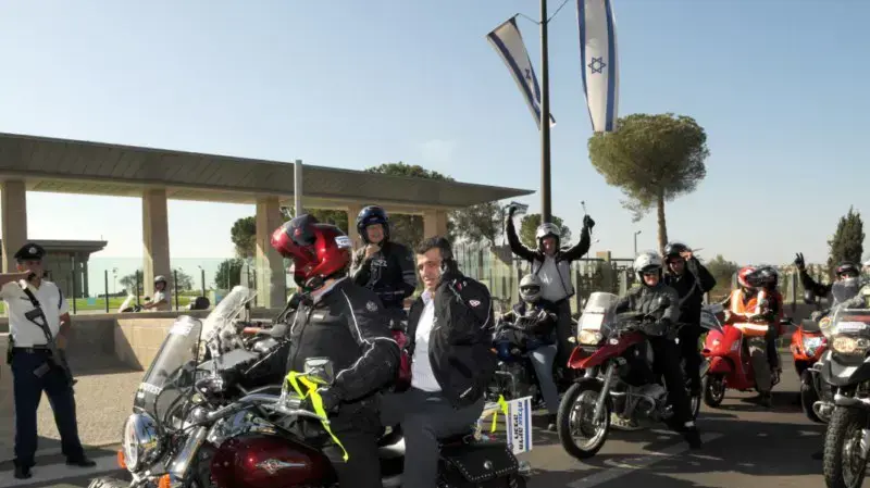 חכים    רכובים על אופנועים אוקטובר 2009