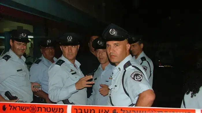 תמונות מזירת הפיצוץ בבת ים תמונות מזירת הפיצוץ בבת ים