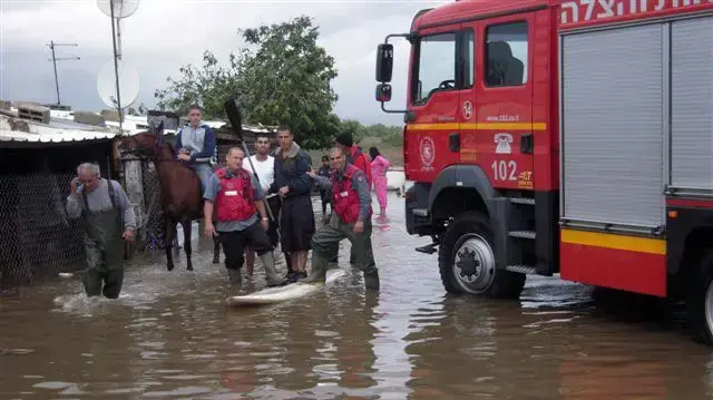 הצפה בשכונת ברבור בעכו הצפה בשכונת ברבור בעכו