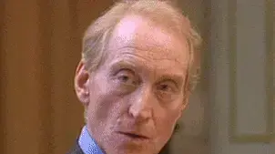 צ'ארלס דאנס ב"עלי ג'י"