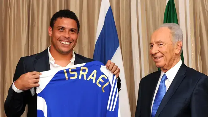 פגישת הנשיא פרס עם שחקן הכדורגל רונאלדו בסאו פאולו