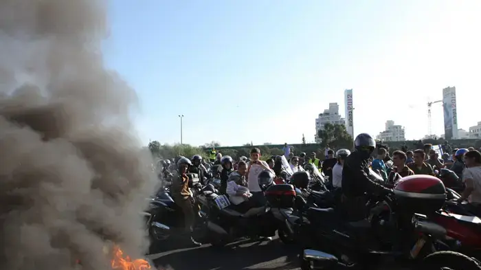 מחאת האופנוענים בכבישי איילון נובמבר 2009 מחאת האופנוענים בכבישי איילון נובמבר 2009