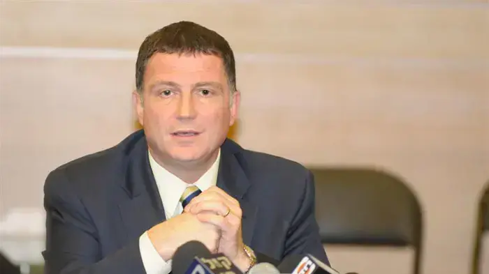 אביבה ונעם שליט בפגישה עם יולי אדלשטיין אביבה ונעם שליט בפגישה עם יולי אדלשטיין