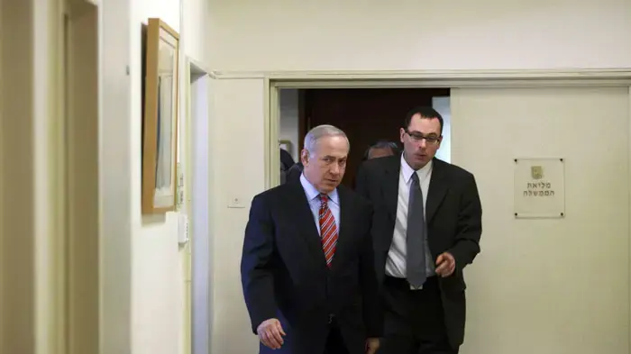 בנימין נתניהו וצבי האוזר בנימין נתניהו וצבי האוזר