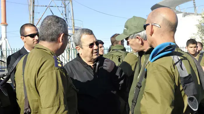 שר הביטחון, אהוד ברק, היום באוגדת איו"ש, 1.12.09 שר הביטחון, אהוד ברק, היום באוגדת איו"ש, 1.12.09
