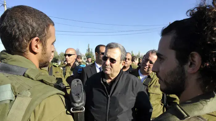 שר הביטחון, אהוד ברק, היום באוגדת איו"ש, 1.12.09 שר הביטחון, אהוד ברק, היום באוגדת איו"ש, 1.12.09