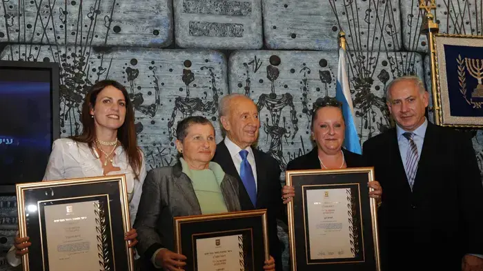 נתניהו ופרס בטקס בבית הנשיא בירושלים