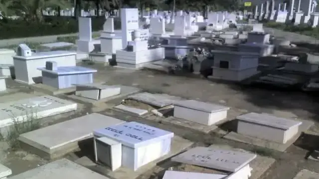 וונדליזם בבית העלמין באשדוד