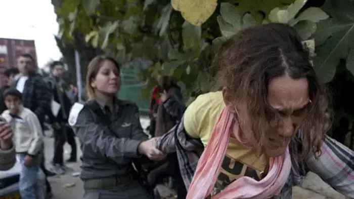 עימותים בשכונת שייח' ג'ראח עימותים בשכונת שייח' ג'ראח