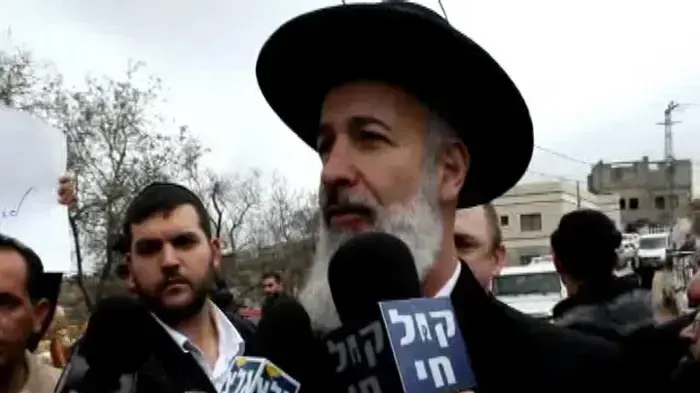 מצגר: "הצתת המסגד מזכירה את תחילת השואה" מצגר: "הצתת המסגד מזכירה את תחילת השואה"