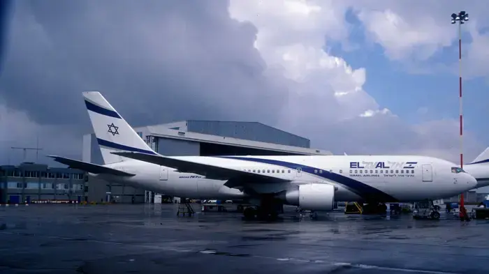 תמונות של מטוסי אל על.