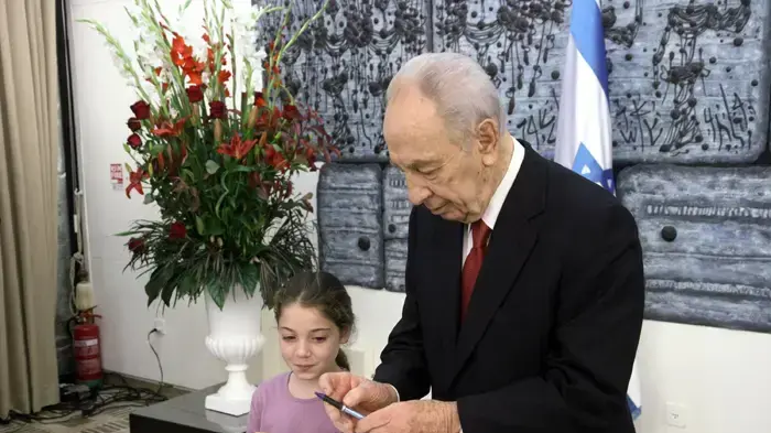 נשיא המדינה חתם הערב על כרטיס לתרומת אברים של אד"י באירוע עם 250 מושתלים ובני משפחות התורמים נשיא המדינה חתם הערב על כרטיס לתרומת אברים של אד"י באירוע עם 250 מושתלים ובני משפחות התורמים