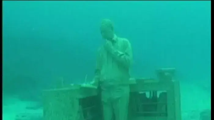 תערוכת רומנות מתחת למים במקסיקו