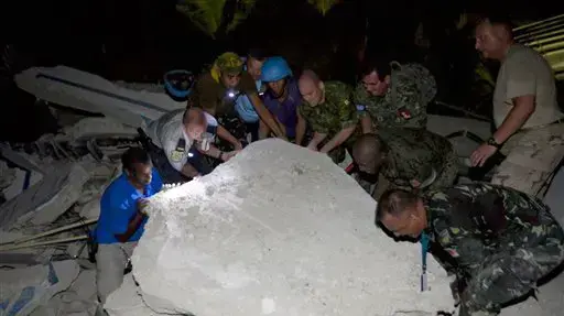 ניצולים מרעידת האדמה בהאיטי קרדיט ניצולים מרעידת האדמה בהאיטי קרדיט