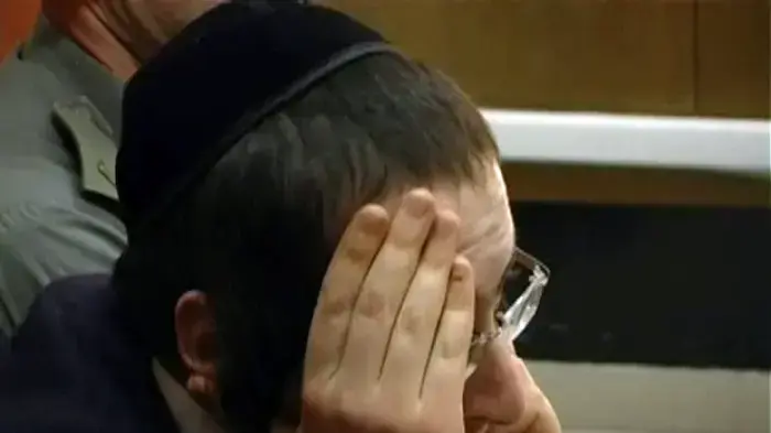 אישום: קרא פסוק מתהילים ורוצץ גולגולת בתו 