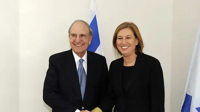 יו"ר האופוזיציה, ציפי לבני, והשליח האמריקאי המיוחד למזה"ת, ג'ורג' מיטשל 