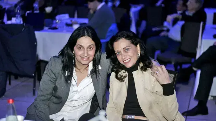 רונית תירוש ואורית נוקד באסיפה הכללית של התאחדות התעשיינים בישראל