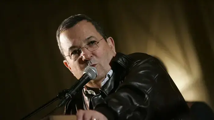 אהוד ברק נואם בערב הוקרה לנכי חיל השריון, ינואר 2010