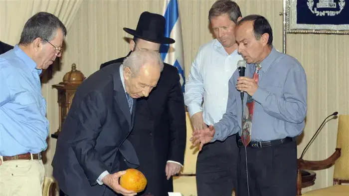 ארגון מגדלי הפירות מציג פיתוחים חדשים לנשיא המדינה