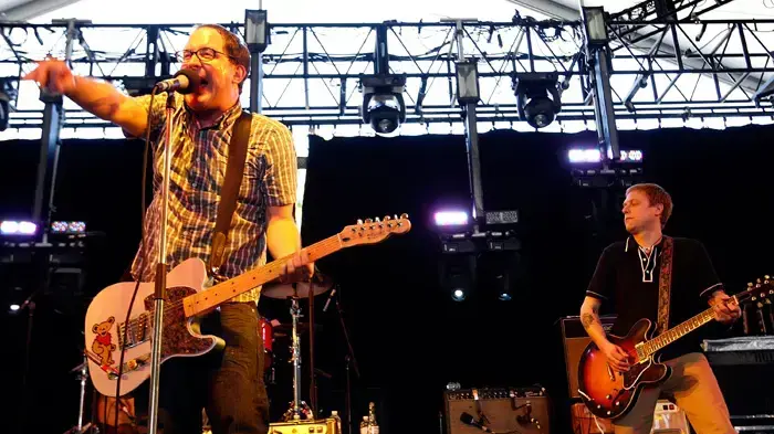 להקת The Hold Steady בהופעה להקת The Hold Steady בהופעה