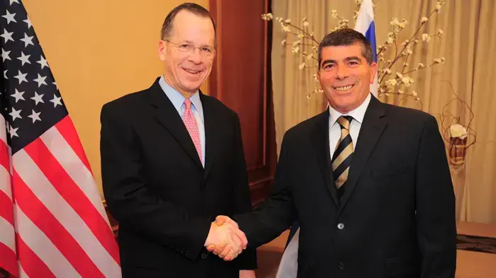 הרמטכ"ל גבי אשכנזי מארח את מפקד צבא ארצות הברית האדמירל מייקל מאלן