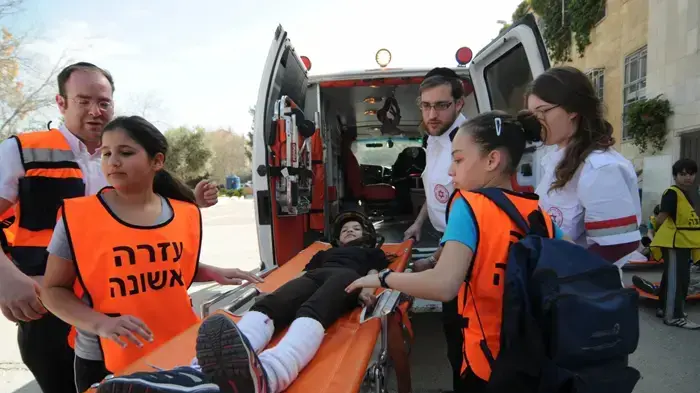 תרגיל הדמיית רעידת אדמה בבית הספר היסודי גאולים פברואר 2010